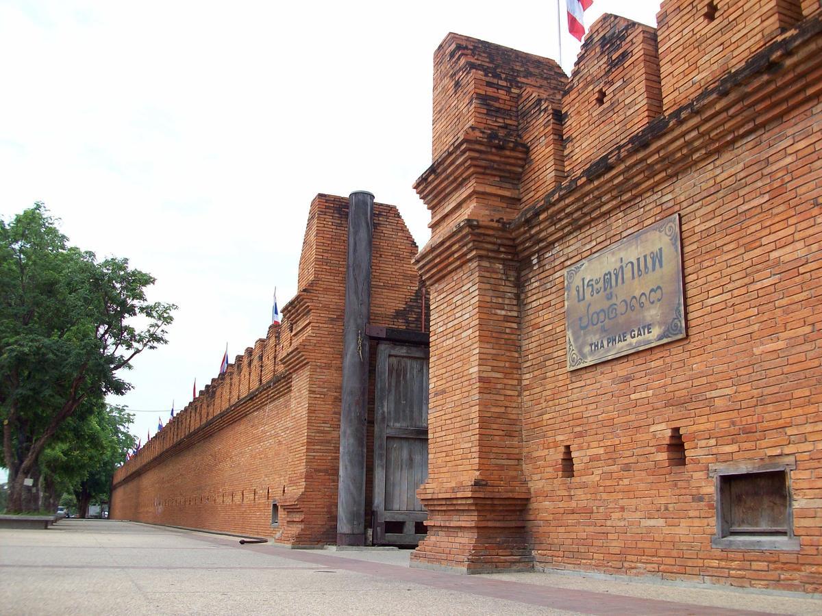 Old Town Place Chiang Mai Exterior photo